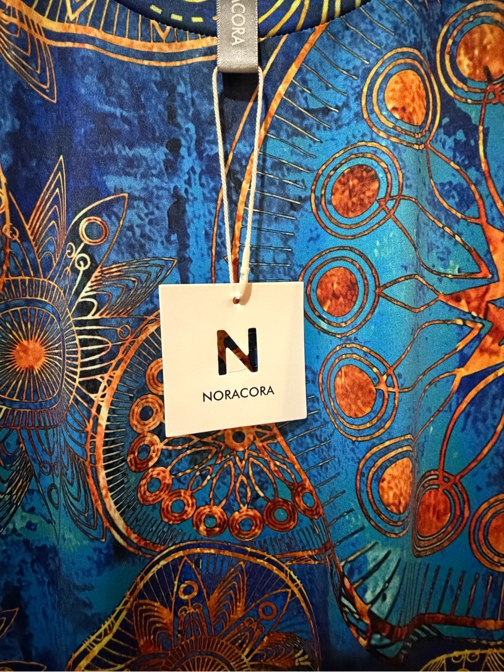 NWT Noracora Crew Neck Stretchy Jersey Floral Mandala  T Shirt Top  - Blue - M - Picture 4 of 8